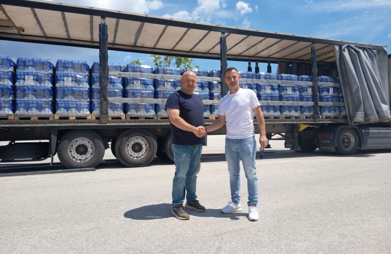 Δωρεά φυσικού μεταλλικού νερού ΔΙΟΣ στο Δήμο Σερρών